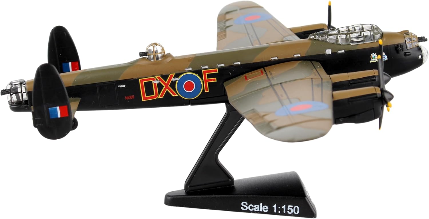 Daron Worldwide Trading B-29 Superfortress Enola Gay Vehicle (1:200 Scale), White