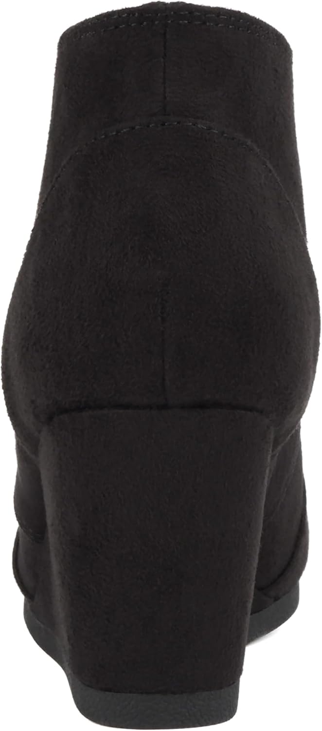 Soda “REX” ~ Women Lace Up Rounded Toe Low Wedge Ankle Bootie
