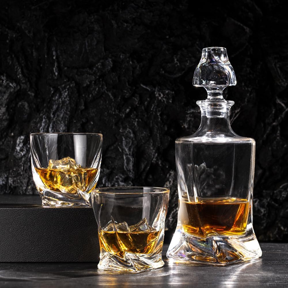 Square 25oz Whiskey Decanter with Glass Stopper