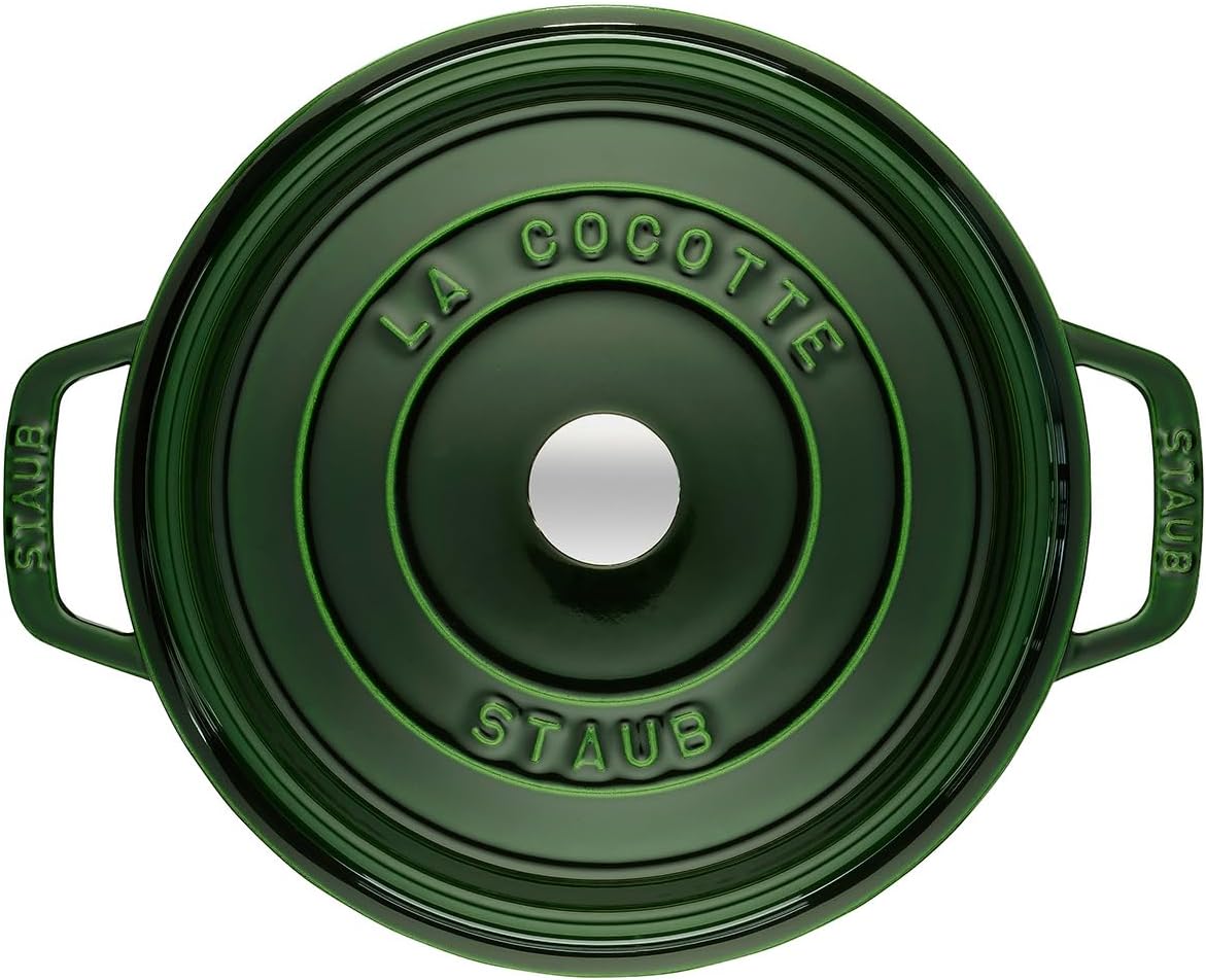 Staub Round Cocotte - 5.5Qt - Grenadine