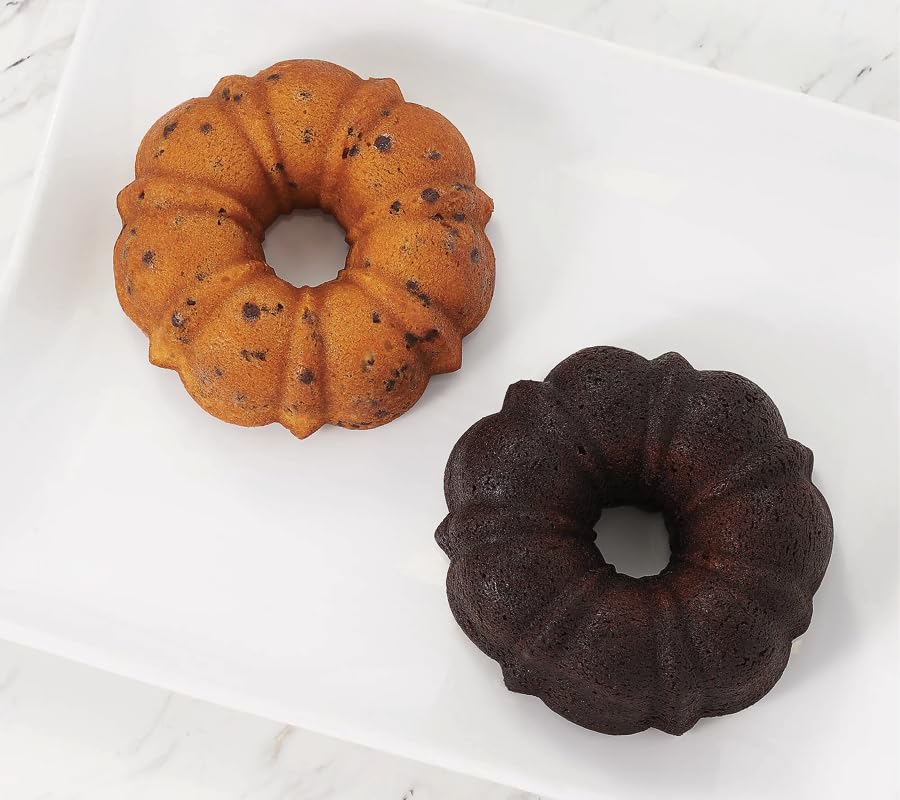 Dockside Market Banana Nut Bundt Cake - Tropical Fruit Cake Dotted with Crunchy Chopped Pecans. Perfect Gourmet Gift for Gift Baskets, Birthdays, Parties - 24 oz