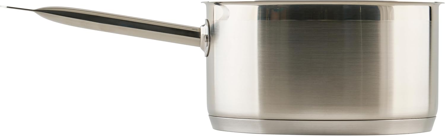 Winco 4 1/2 qt Heavy-Duty 4.5 qt Stainless Steel Sauce Pan with Cover | Even heat distribution, Secure riveted handle, Great for Cooking, Food Preparation and Restaurant Kitchens