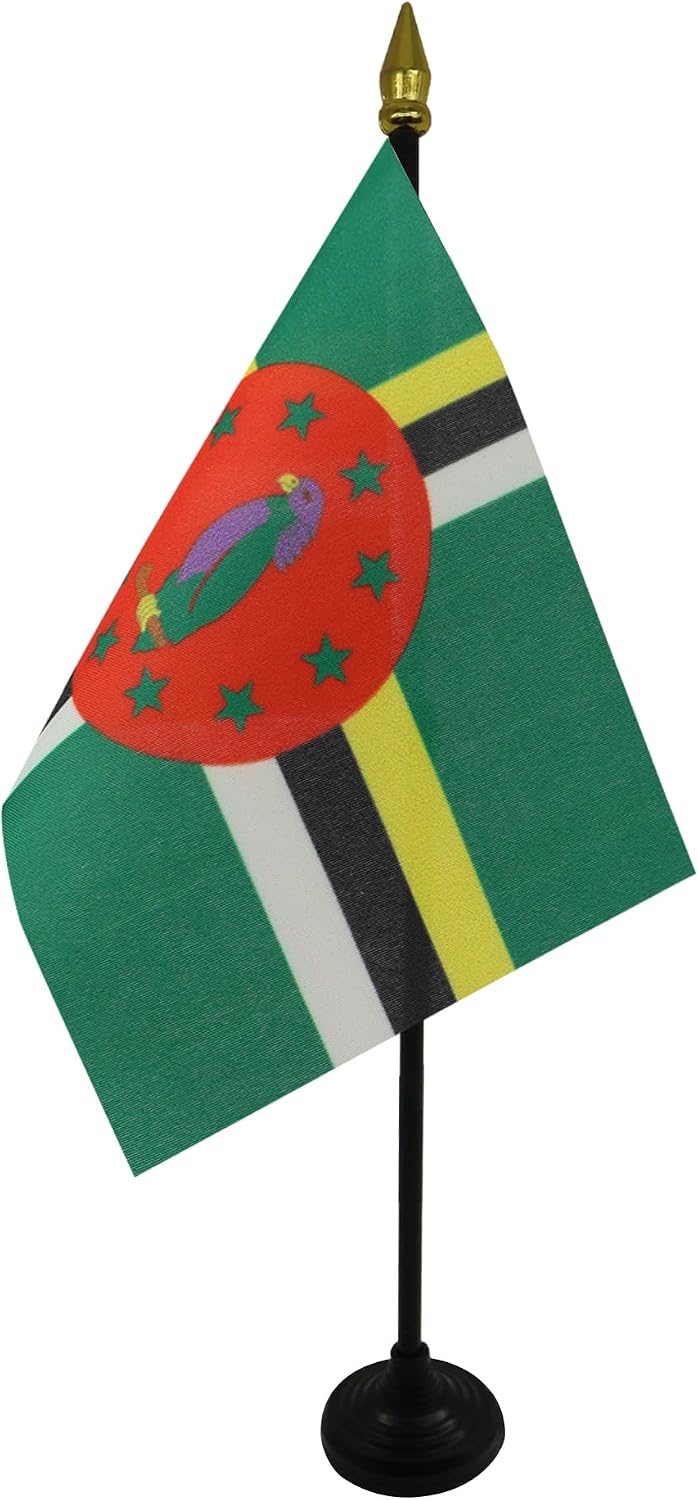 AZ FLAG Nicaragua Table Flag 4x6 in 100D Polyester Plastic Base | Indoor use Nicaraguan 15x10 cm desk flag stitched finish with reinforced edges with plastic pole and gold finial