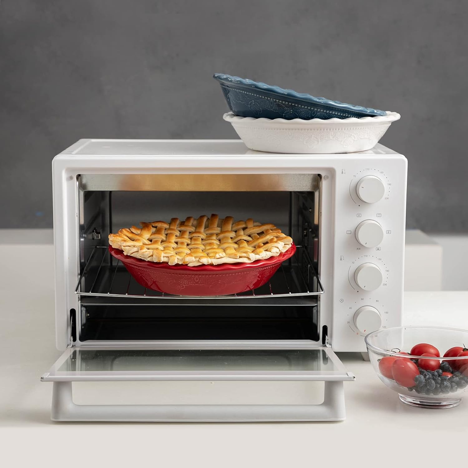 Fun Elements Pie Pan, 9 Inch Ceramic Pie Dish, Deep Dish Pie Pan with Lace Emboss, Ruffled Pie Plate for Baking