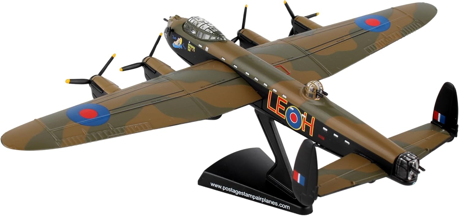 Daron Worldwide Trading B-29 Superfortress Enola Gay Vehicle (1:200 Scale), White