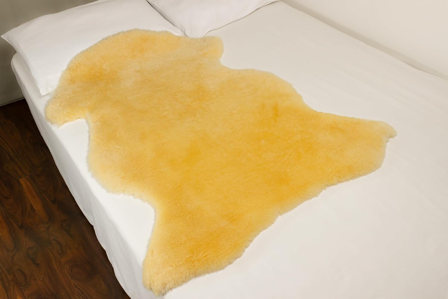 CleanSheep Large Medical Sheepskin, USA Made, Washable, Pressure Relief Natural Underlay for Bed