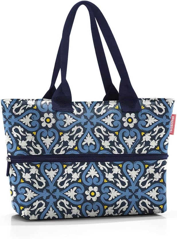 reisenthel shopper e1 - Large capacity and expandable bag made of water repellent and recycled polyester fabric