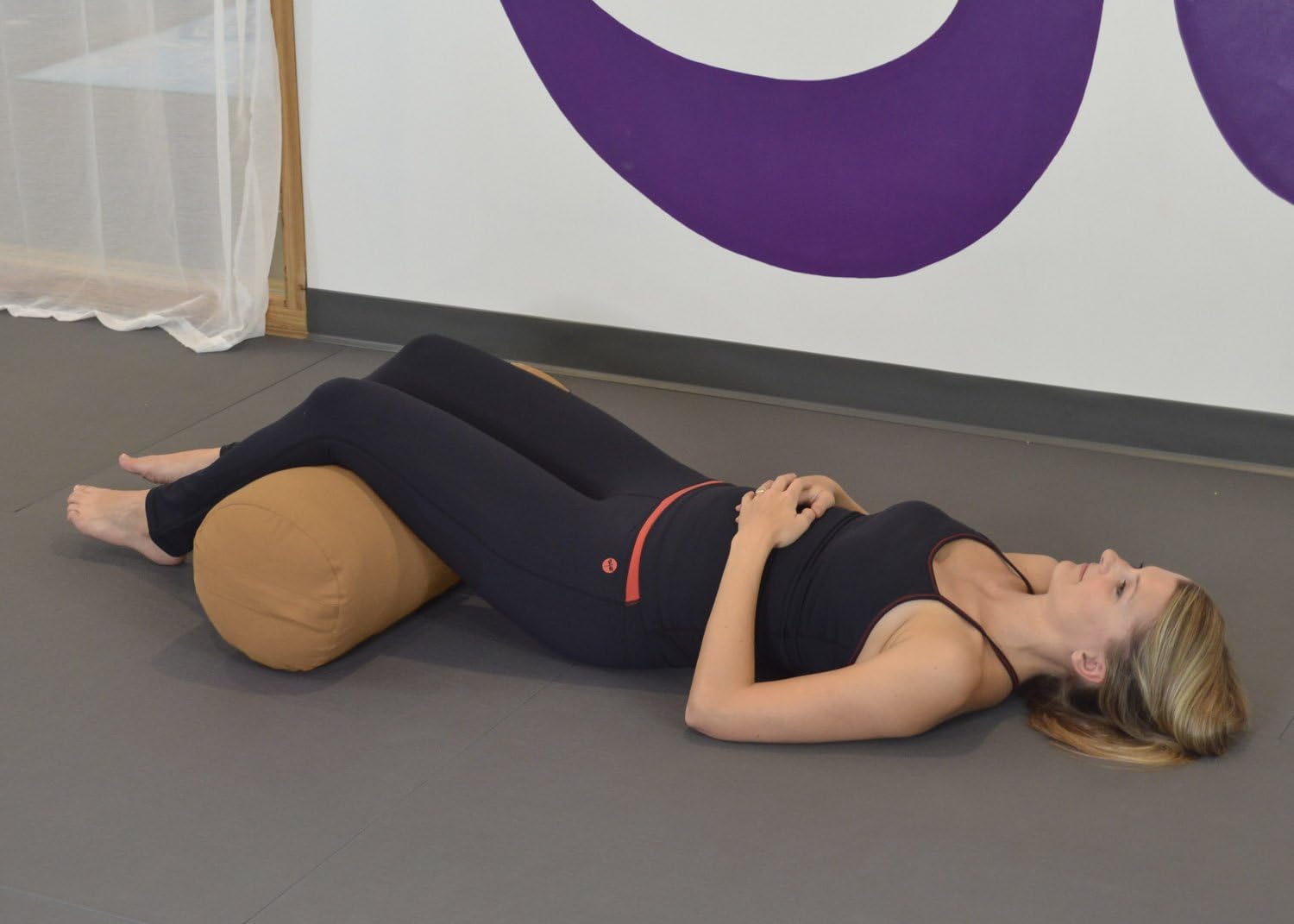 YogaAccessories Supportive Round Cotton Yoga Bolster