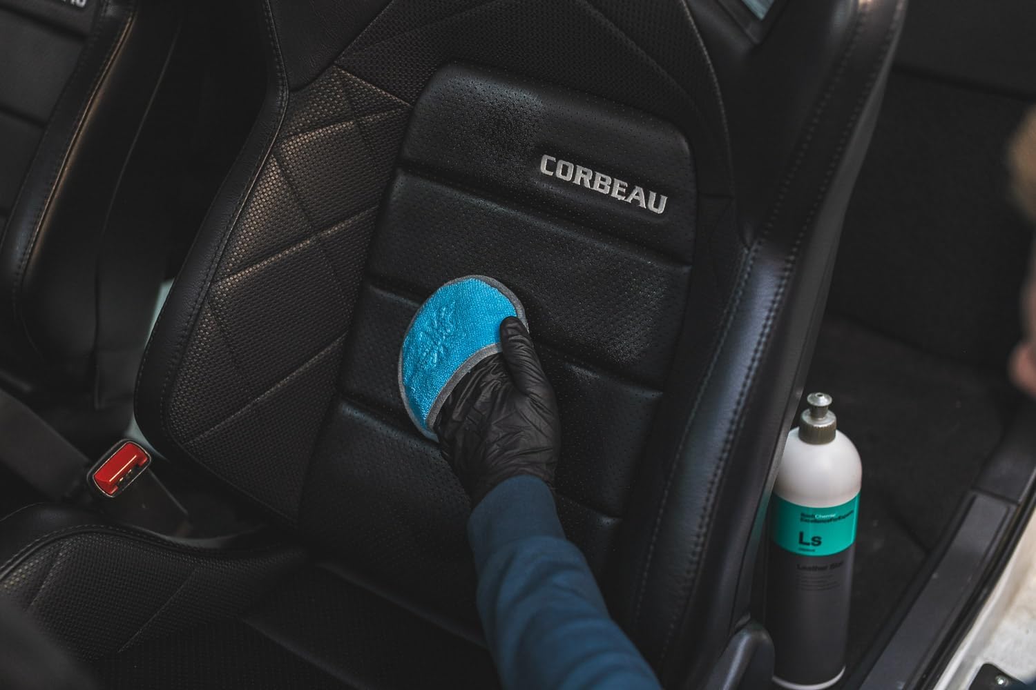 KOCHCHEMIE - Leather Star - Deep Cleaner for Leather, Revitalizes, Preserves, and Protects, Pleasant Fragrance, Color Intensifying Appearance