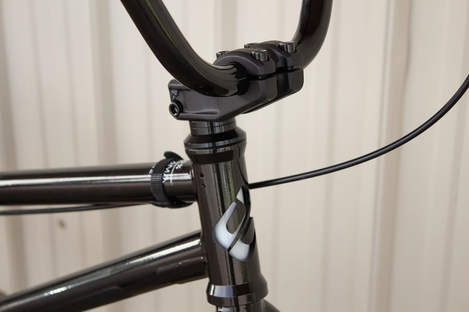Eastern Bikes Eastern BMX Bikes - Element Model 20 Inch Bike. Lightweight Freestyle Bike Designed by Professional BMX Riders at