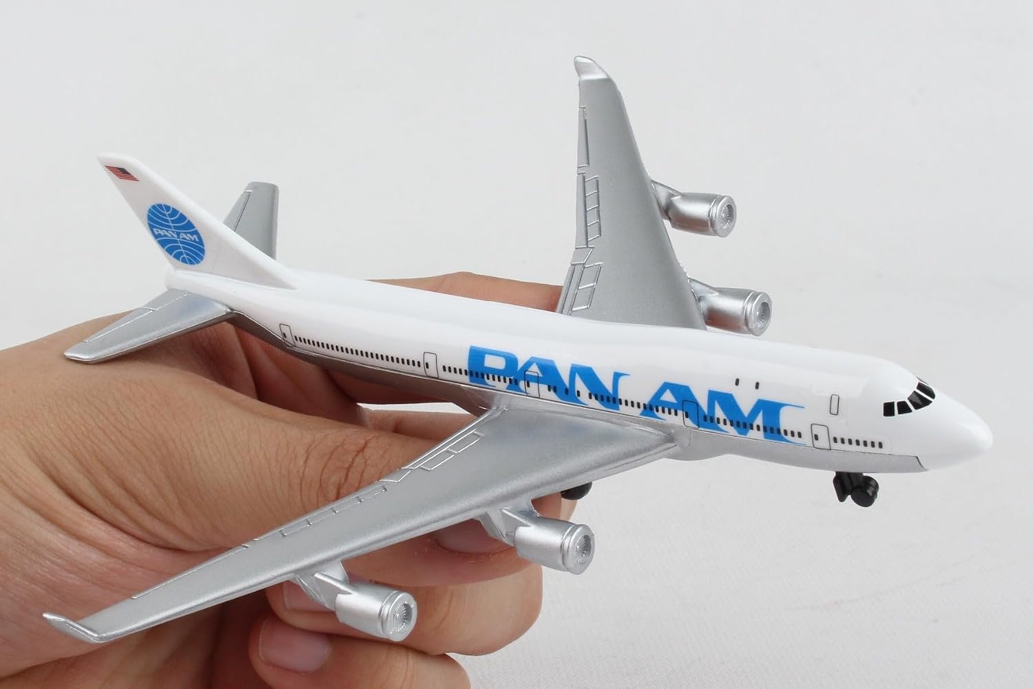 Daron Southwest Airlines Die-Cast Model Airplane Toy