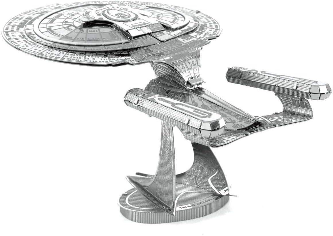 Fascinations Metal Earth Star Trek USS Enterprise NCC-1701D 3D Metal Model Kit