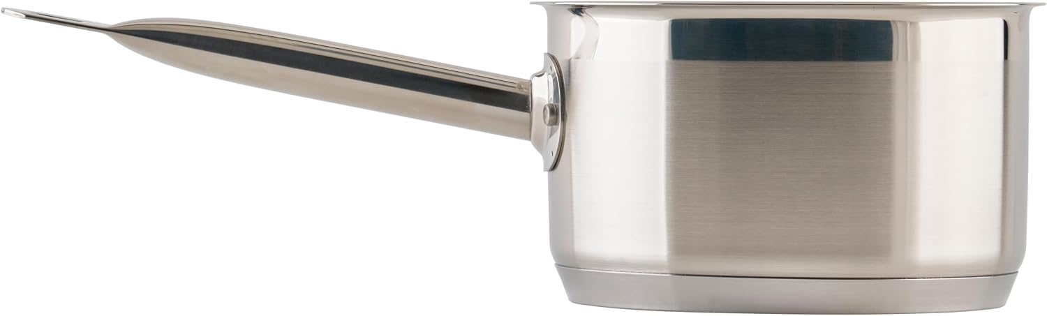 Winco 4 1/2 qt Heavy-Duty 4.5 qt Stainless Steel Sauce Pan with Cover | Even heat distribution, Secure riveted handle, Great for Cooking, Food Preparation and Restaurant Kitchens