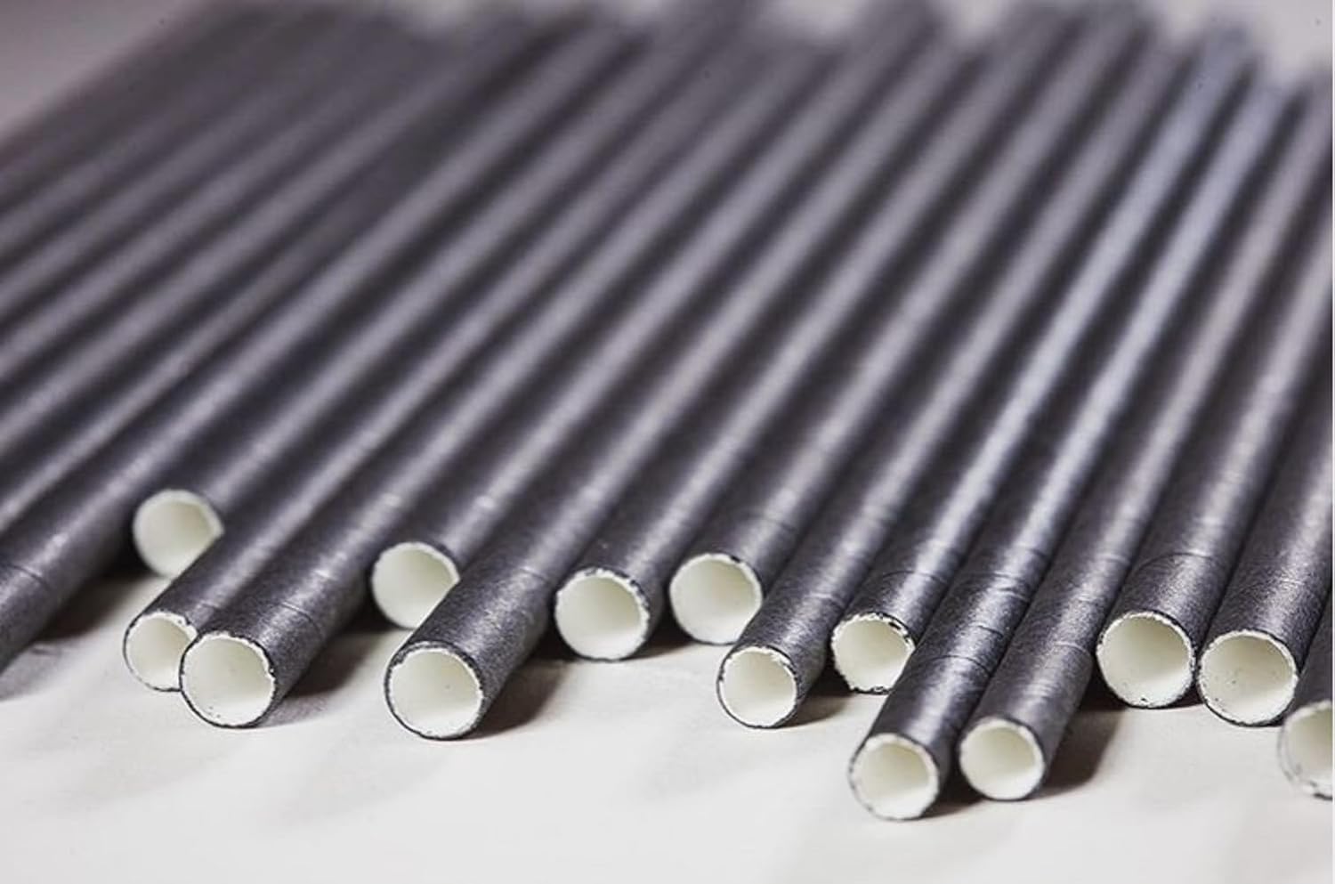 GDMINLO 100 Pack Paper Straws Black Eco-Friendly Drinking Biodegradable for Party Supplies, Bridal/Baby Shower, Birthday, Mixed Drinks, Weddings