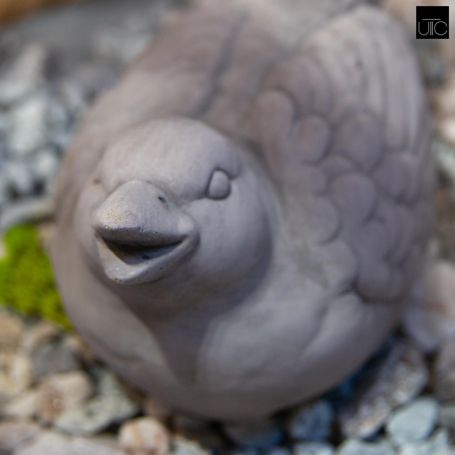 Small Cement Bird Statue, Gray Concrete Finish (8.25 X 5.25 X 6.25 In.) | Decorative Cement Bird Figurine With A Gray Concrete Finish, Ideal For Tables, Patios, Lawns, Yards, And Home Décor.