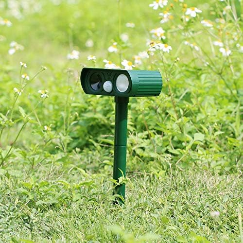 Animal Repellent Solar Powered Ultrasonic Animal Repellent Motion Sensor and Flashing Light Outdoor Weatherproof Farm Garden Lawn for Cat Dog Coyote