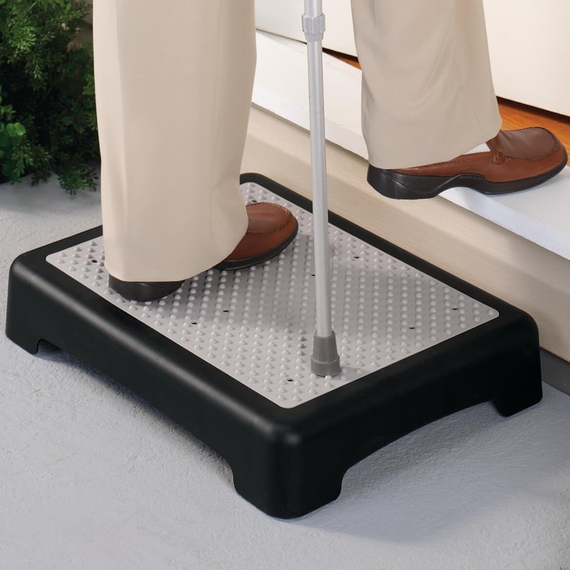 Non-Slip Indoor/Outdoor 4 Inch Height Mobility Platform Step, Grooved | Surface For Added Traction, Drainage Holes - Supports Up To 400 Pounds