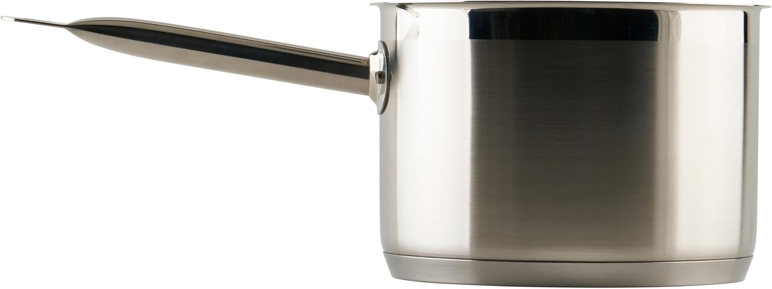 Winco 4 1/2 qt Heavy-Duty 4.5 qt Stainless Steel Sauce Pan with Cover | Even heat distribution, Secure riveted handle, Great for Cooking, Food Preparation and Restaurant Kitchens