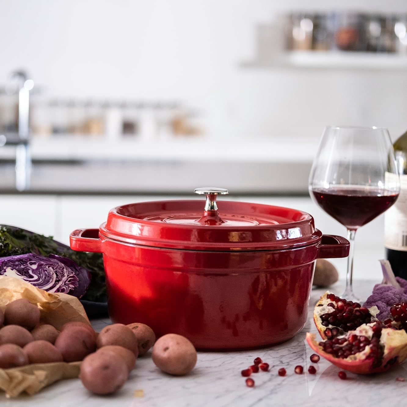 Staub Round Cocotte - 5.5Qt - Grenadine