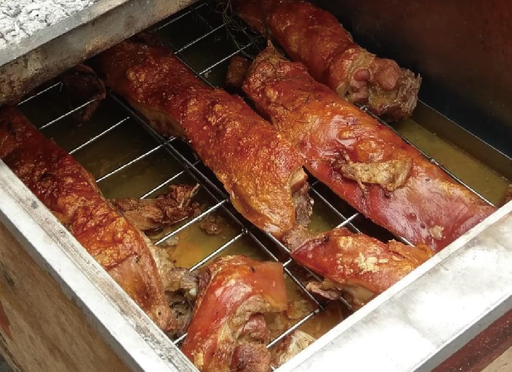 Bene Casa Caja Asadora Outdoor Roasting Box.This roasting Box can Hold Up to 100 Pounds of Meat.