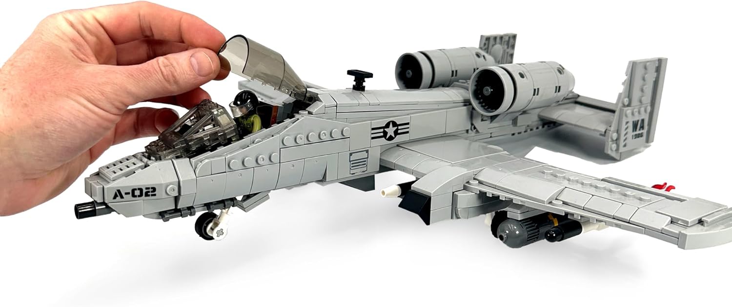 General Jim's A-10 Thunderbolt II Warthog Fighter Jet Building Blocks Set 931 Pieces Cold War Attack Aircraft Model Plane with Opening Cockpit