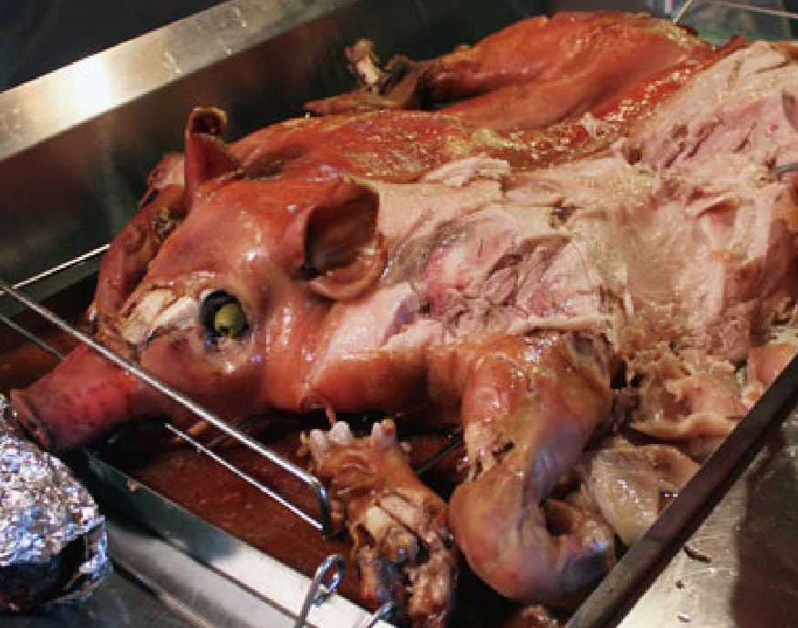 Bene Casa Caja Asadora Outdoor Roasting Box.This roasting Box can Hold Up to 100 Pounds of Meat.
