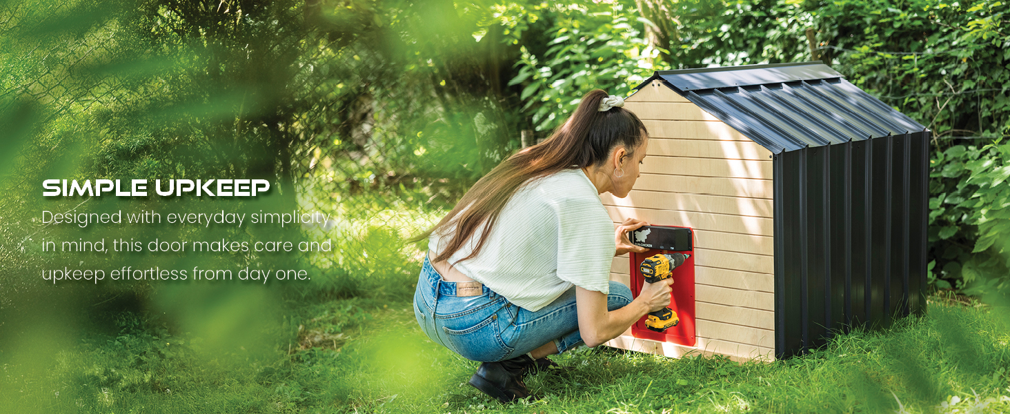 Automatic coop door T50 require simple maintenance and are easy to mount.
