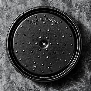 Staub, cocotte, cast iron, dutch oven, round