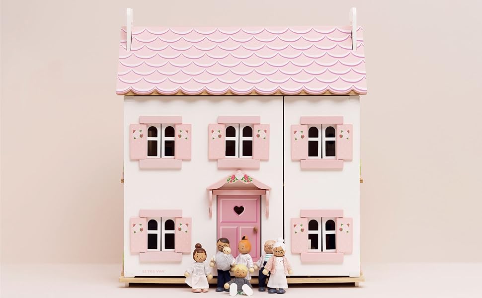 h104 sophies wooden dolls house with p053 doll family