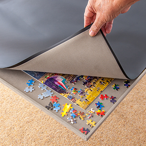 Baize covering to keep pieces from slipping