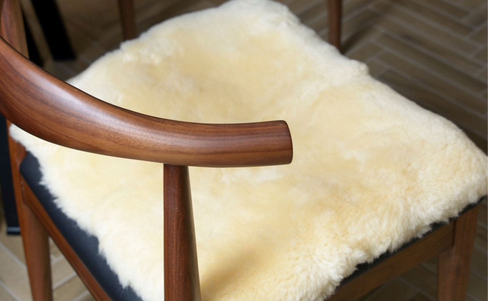Sheepskin Natural Wool Wheelchair Seat Pad, Cushion for Pain Relief, Discomfort, Skin Irritation