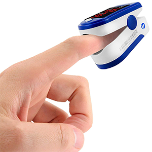 Facelake 400 Pulse Oximeter Blood Oxygen SPO2 Monitor Screen Display Adults Kids Case Batteries