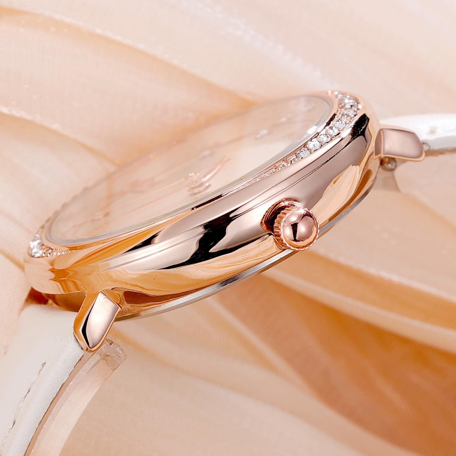 NUOVO Women's Silicone Sports Watch - Crystal Accented Leather Strap Analog Display