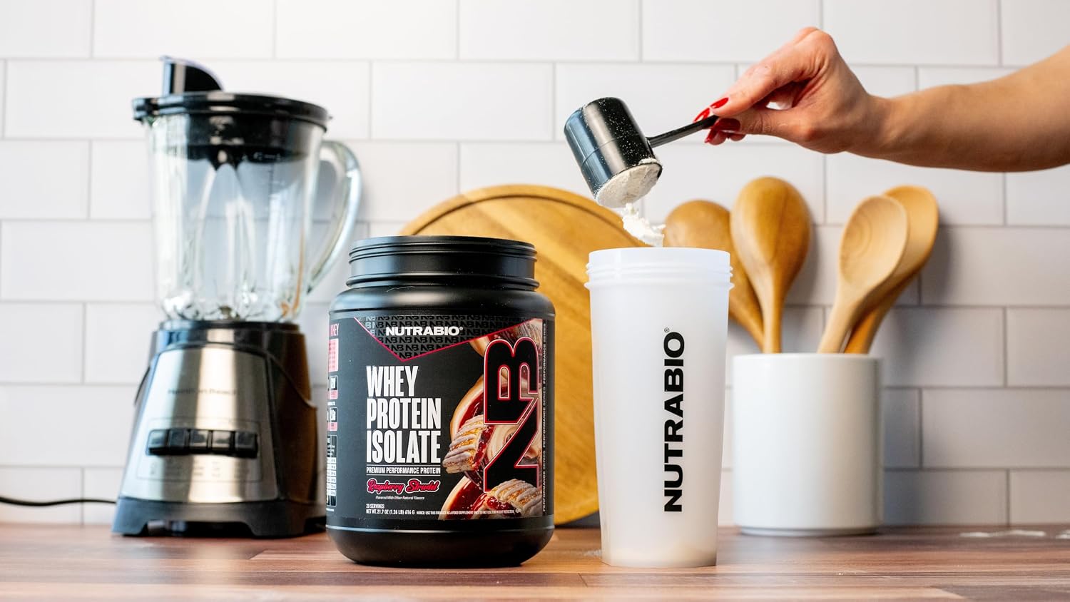 NutraBio 100% Whey Protein Isolate Protein Powder, 25g Protein with Complete Amino Acid Profile, Non-GMO, Soy & Gluten Free, Low Carb, Low Calorie Whey Protein Powder, Raw Unflavored, 20 Servings