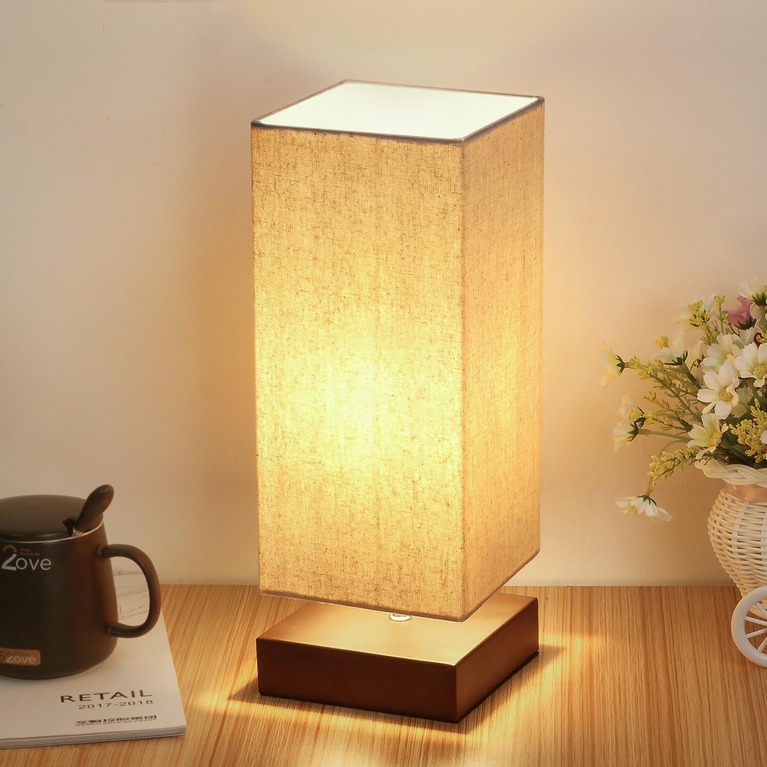 Touch Control Table Lamp Bedside 3 Way Dimmable Touch Desk Lamp Modern Nightstand Lamp with Square Fabric Lamp Shade Simple Night Light for Bedroom