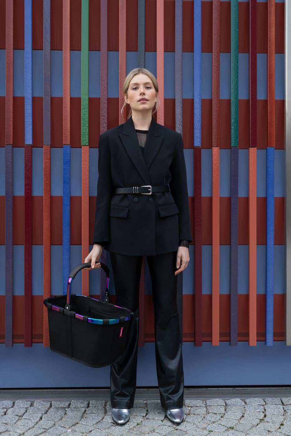 reisenthel carrybag frame black/black - Sturdy shopping basket with plenty of storage space and practical inner pocket - water-repellent