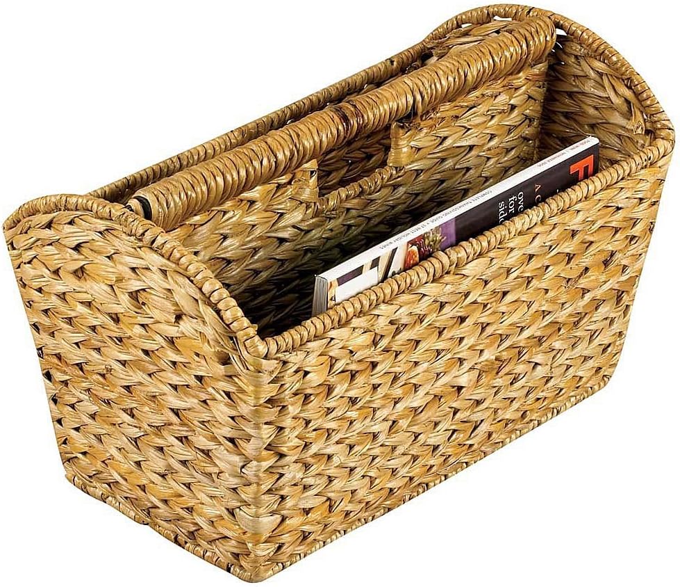 Household Essentials Wicker Magazine Rack, Handwoven Seagrass, Strong Metal Wire Frame, Built-In Handle and Divider, Lightweight, Contemporary, Great for Puzzle Books, Mail and More, Natural