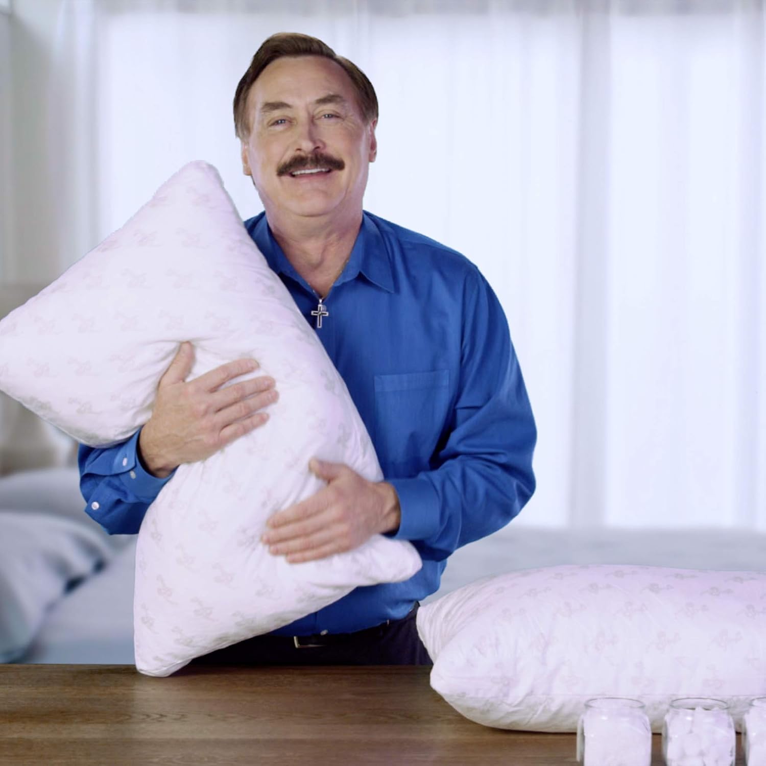 MyPillow Bedding Bed Pillows for Sleeping Standard Size, Perfect for Back, Stomach or Side Sleepers - My Pillow Classic Pillow [Standard, Firm]