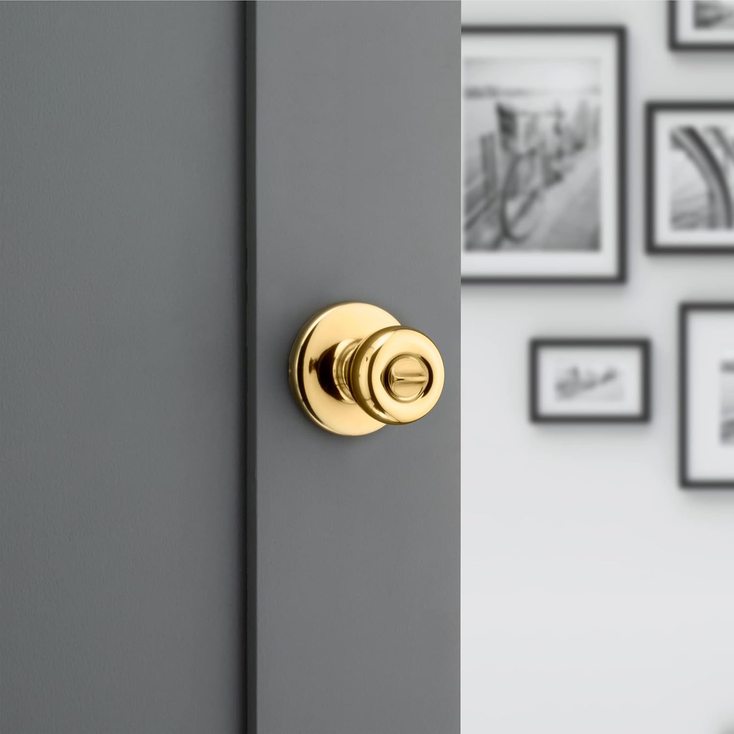 Kwikset Tylo Interior Privacy Door Knob with Lock, Door Handle For Bathroom and Bedroom, Polished Brass Keyless Turn Lock Doorknob, 1 Count (Pack of 1)