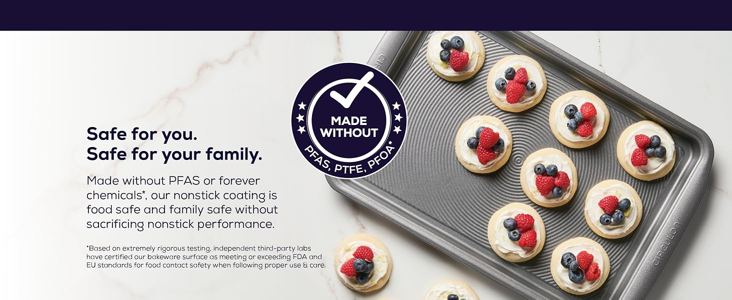 Circulon bakeware cookie sheet with fruit topped cookies