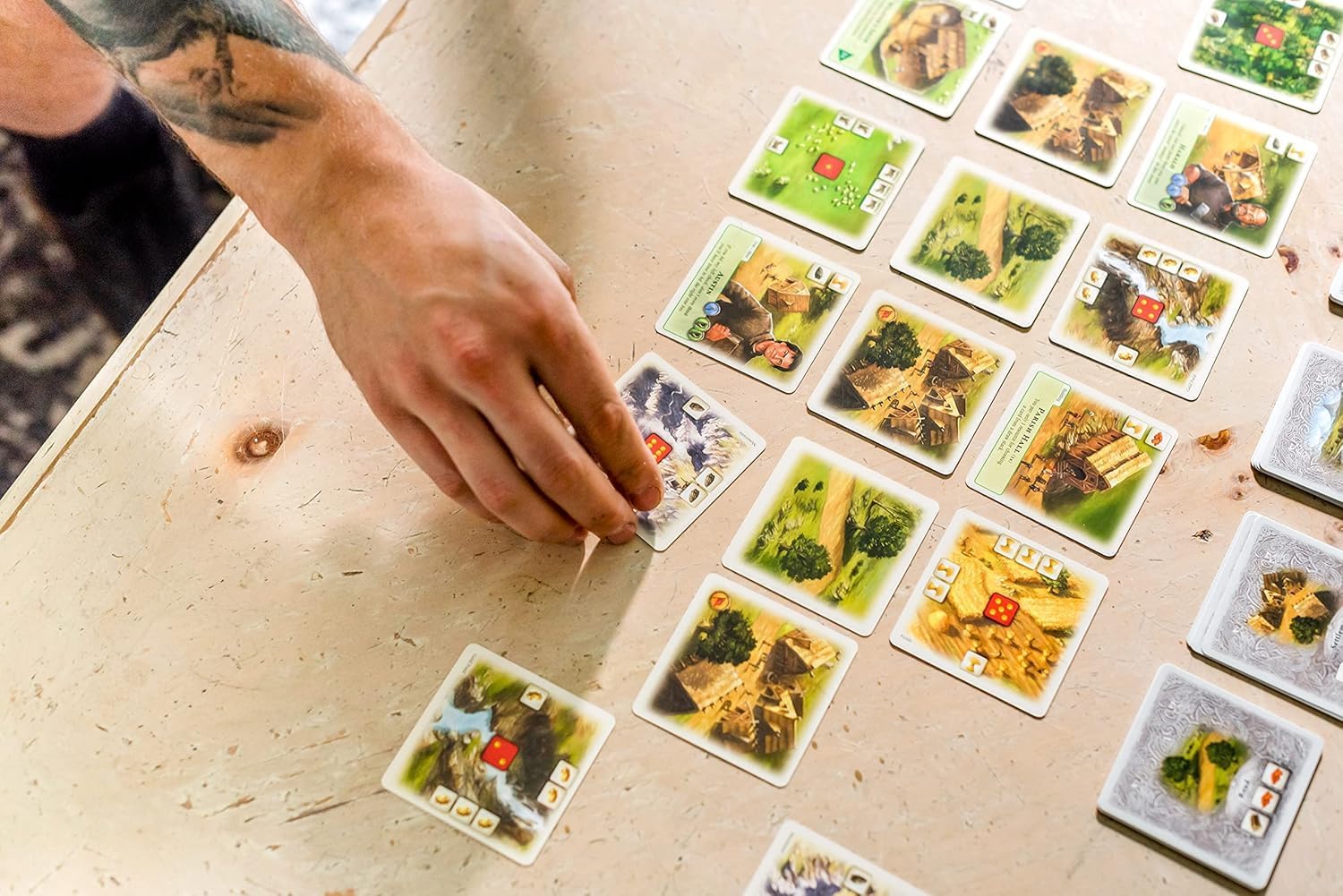 CATAN Rivals for CATAN Card Game - Build, Trade and Conquer! Strategy Game, Family Fun for Kids and Adults, Ages 10+, 2 Players