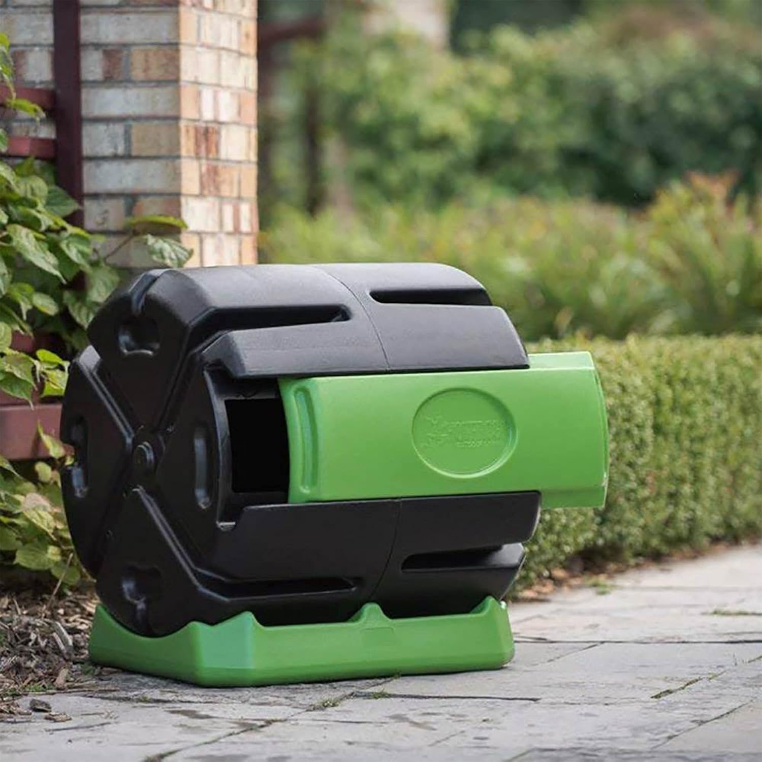FCMP Outdoor HOTFROG Rolling Single Chamber Batch Tumbling Composter - Outdoor Rotating Garden Compost Bin (HF-RC4000WB) Black & Green (37-Gallon)