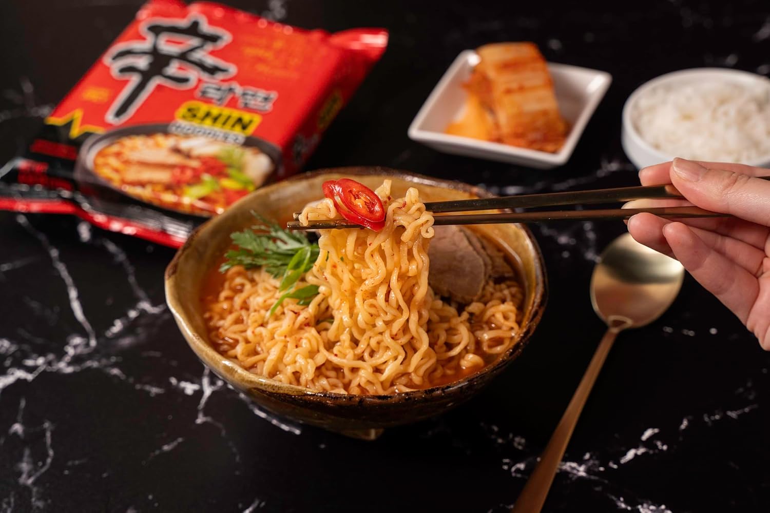 Nongshim Shin Ramyun Noodles, Spicy Korean Signature Instant Ramyun, Rich Beef Flavored Broth, Microwaveable, Korean Instant Noodles, 4.23 oz (Pack of 20), Packaging May Vary.