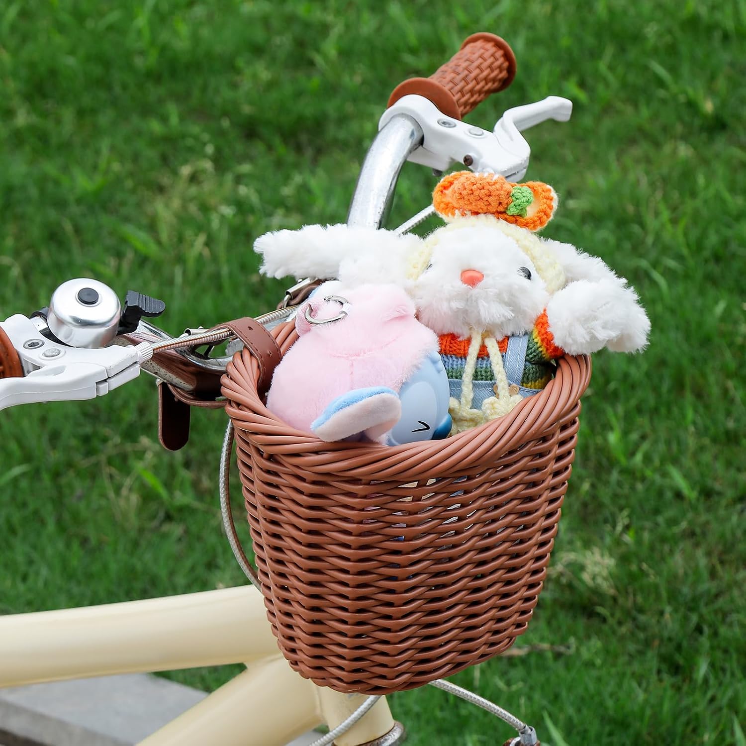 Kids Bike Basket Wicker Woven Front Bicycle Basket for Boys Girls Mini Handlebar Basket for Kids Bike or Scooter