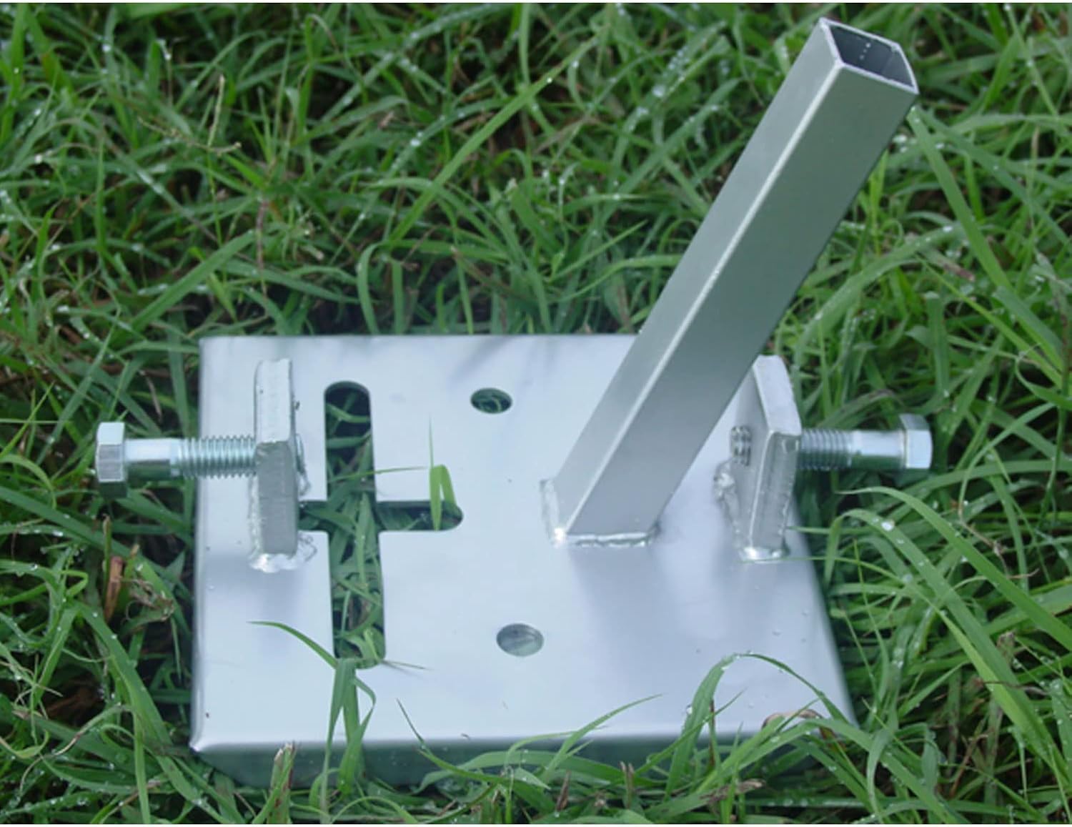 BOSS Buck Deluxe Durable Steel Stable Versatile Foot Pad for Game Feeder | Nut and 1/2" Bolt Included