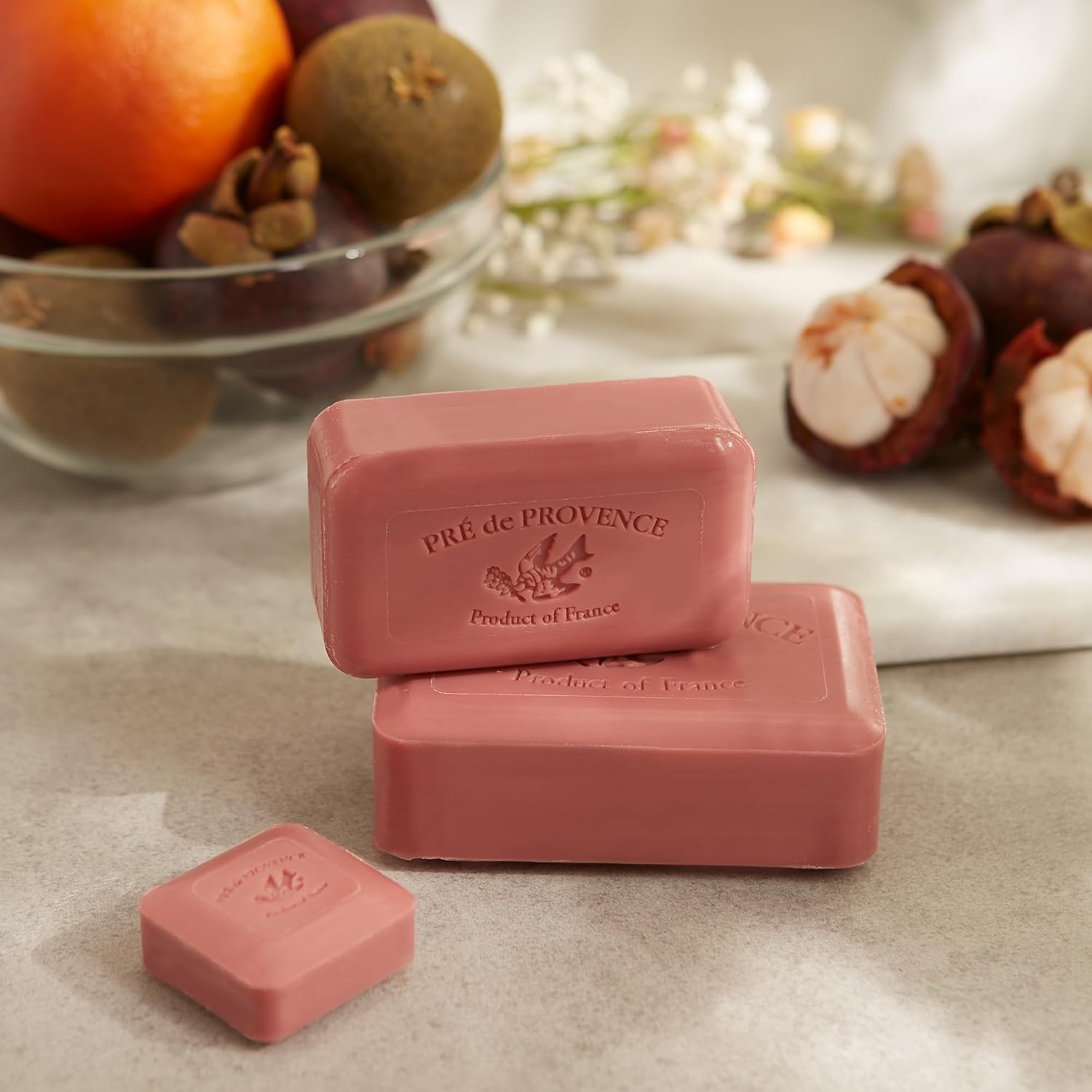 Pre de Provence Artisanal Soap Bar, Natural French Skincare, Enriched with Organic Shea Butter, Quad Milled for Rich, Smooth & Moisturizing Lather, Linden, 5.3 Ounce