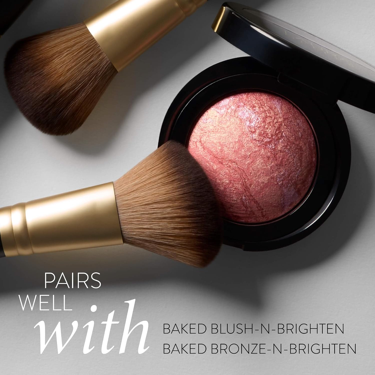 LAURA GELLER NEW YORK Makeup Brushes - Retractable Angled Kabuki Brush