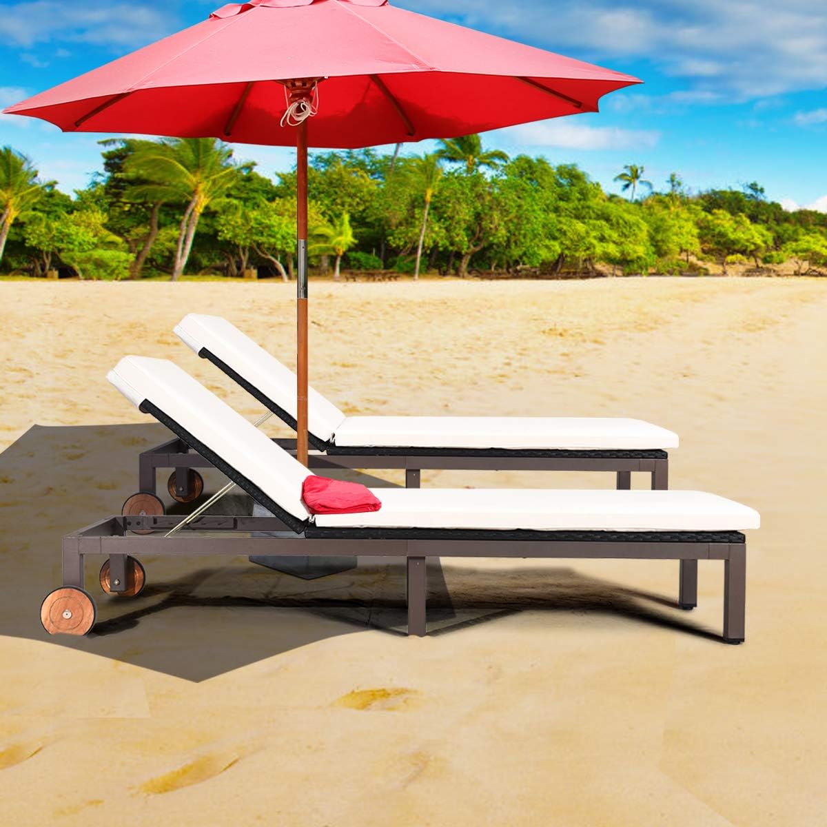 Tangkula Patio Chaise Lounge Chair, Outdoor Rattan Lounger Recliner Chair with Wheels, Wicker Chaise Chair W/Cushioned Seating
