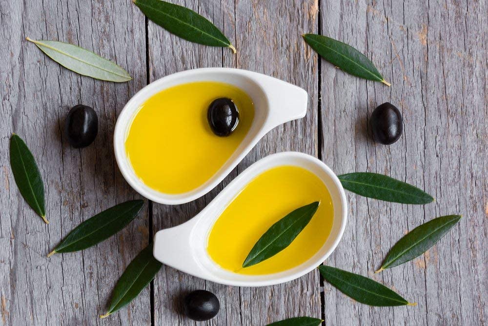 A Taste of Portugal Organic Olive Oil | Extra Virgin Olive Oil | Light and Fruity Portuguese Olive Oil | 32 OZ Tin