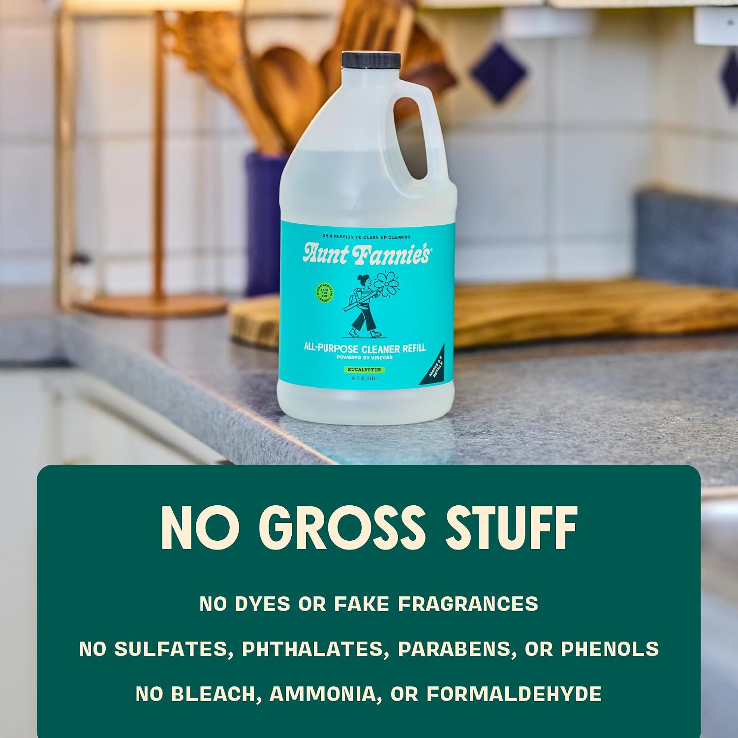 Aunt Fannie's All Purpose Vinegar Cleaner Spray, Lavender, Pack of 1 | Cuts Grease & Grime, No Harsh Residue, Safe for Kitchens Bathrooms Windows Counters & Sealed Areas, Kid and Pet Safe